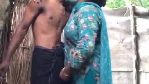 Bangladeshi Nazima bhabhi viral outdoor sex mms with young boy