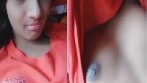 Bangladeshi tiny boobs showing girl selfie video