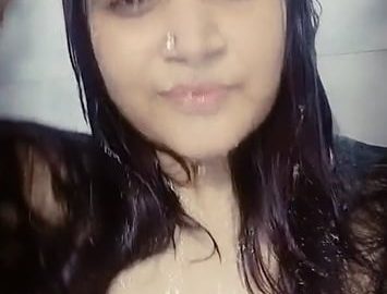 Beautiful Bangladeshi sexy Milf bathing nude