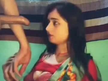 Beautiful Marathi bhabhi in saree lovely sucking hubby's cock