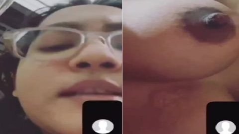 Bengali girl in glasses showing nude body curves