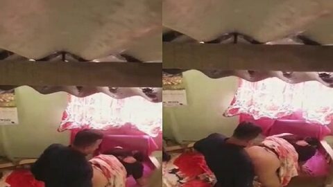 Desi mature aunty caught in hidden sex cam