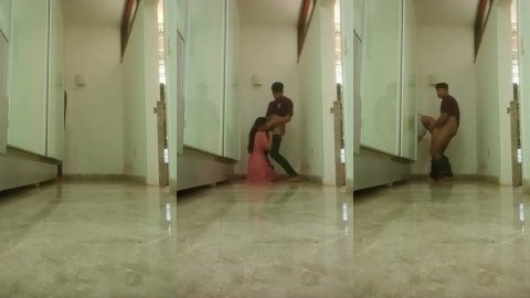 Hot Mumbai couple rough fucking in home passage