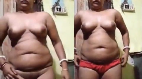 Indian wife making nude video for her husband
