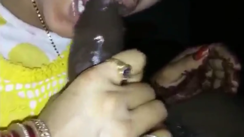 Naughty Indian bhabhi's hottest blowjob to her husband