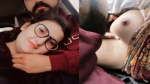 Paki sex lover sucking girlfriend boobs viral MMS