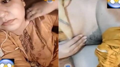 Pakistani Ayesha Akhram video call sex pussy