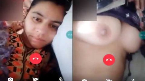 Pakistani girl showing her cute small boobs on VC