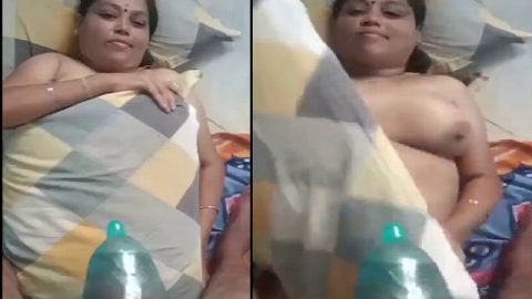 Tamil shy aunty big boobs pressing and pussy fucking