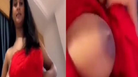 Tango live cam girl boobs show for money