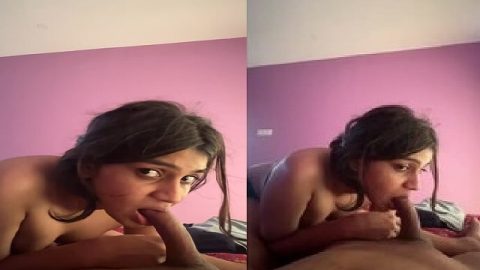 Attractive eyes girlfriend blowjob with boob show