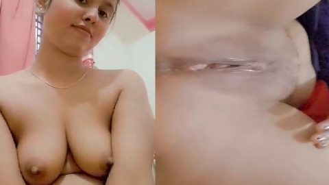Beautiful nude show with fingering of sexy Indian girl