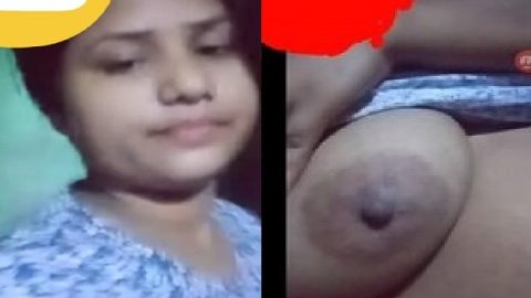 Bhabhi showing melons on video call sex chat