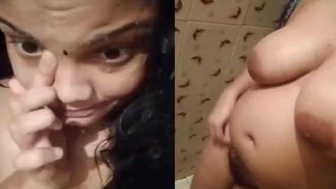 Big boobs chubby girlfriend wet nude in bathroom