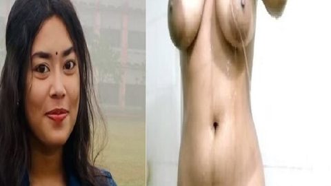 Big boobs wet bathing college girl nude viral videos