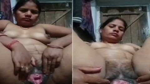 Big pink vagina showing horny bhabhi sex addict