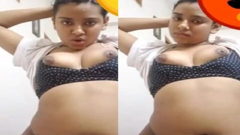 Boobs show in bra by viral live cam Desi girl