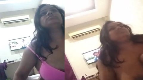 Chubby bhabhi in hotel room fucking big boobs show