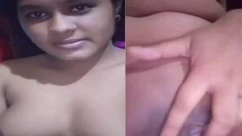 Cute village maal naked Indian fingering MMS