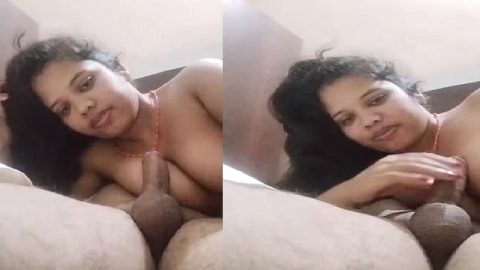 Ex-girlfriend Indian blowjob to lover in nude