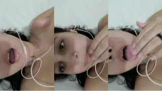 Girl Licks Own Fingers After Fingering Viral