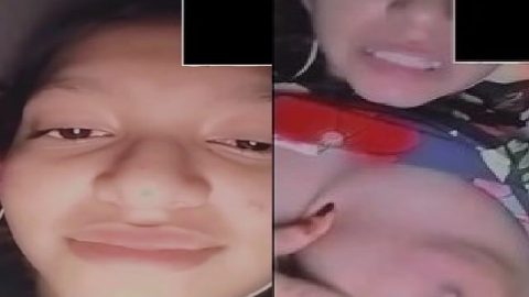Girlfriend video call chat with boobs show