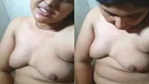 Horny Indian unsatisfied bhabhi sex mood fingering