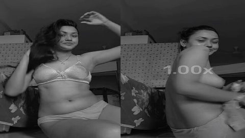 Hot Bengali sex GF striptease viral nipple slip