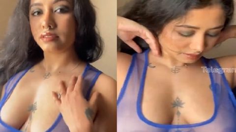 Hot cam girl see through boobs Desi sexy mms