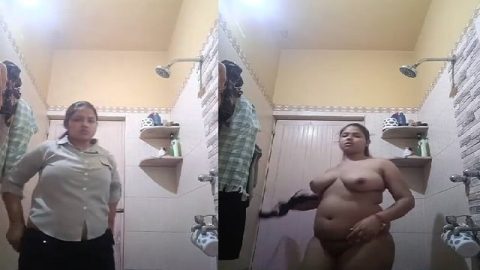 Milk tanker bhabhi stripping shirt and viral nude