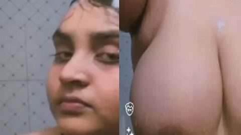 Milky boobs girl nude bath viral show for lover