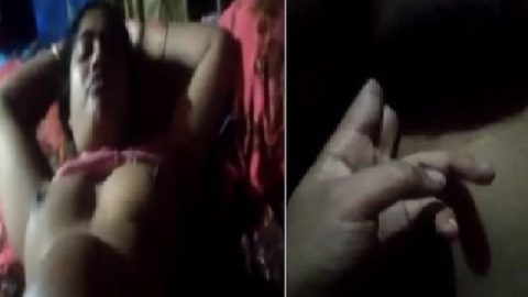 Neighbor village bhabhi pussy viral Desi fingering
