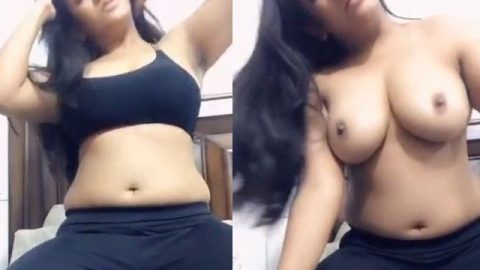 Sexy Punjabi girl showing her big boobs