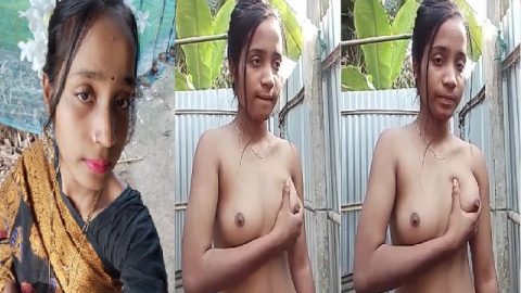 Slim Bengali girl bathing topless small boobs show