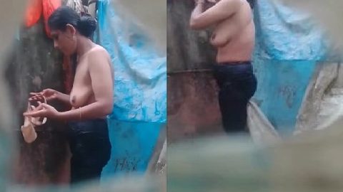Stripping bra bhabhi in bathroom before nude bath