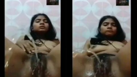 Super horny girl peeing hard after fingering