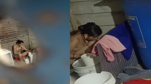 Village bhabhi bathing full nude hidden cam