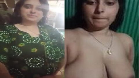 Village desi lady showing big boobs and pussy
