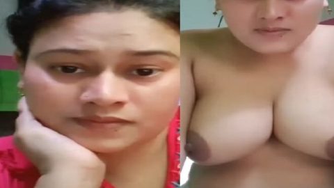 Young MILF boobs show on video call to lover