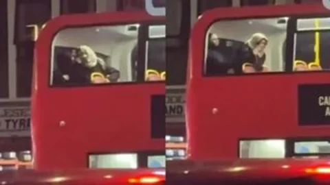 Hijab Girl Fucking Inside - Red Bus On New Year