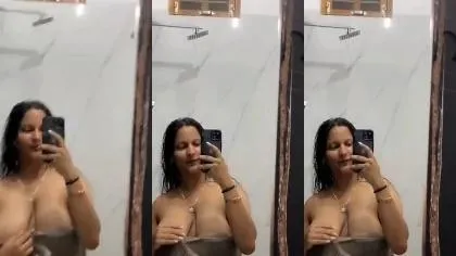 Beauty Big Boob Show