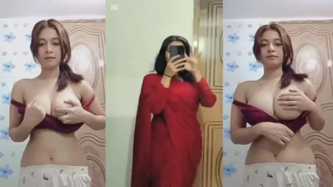 Beautiful GF Showing Pressing Her Bigboobs 2
