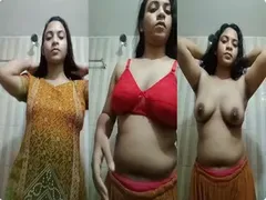 Cute Desi Girl Shows Nude Body part 2
