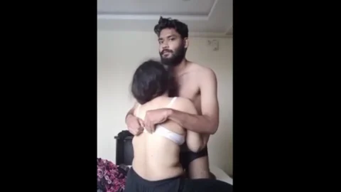 Kamre Mein Ghodi Bankar Chudi Meri Pyaasi Girlfriend