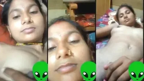 Cheating Desi Wife Shaved Pussy Fingering and Huge Boobs Fondled in MMS Video MMS