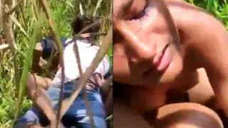 Desi village girls hot secret romance with boyfriend in fields MMS Porn