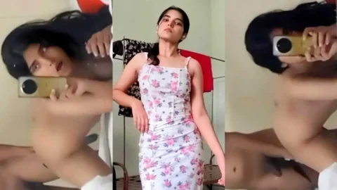 Desi Babe Leaked Nude Selfie Video Showing Off Her Big Boobs And Pussy Video MMS