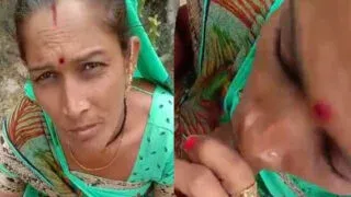 Desi bhabhi ka garmi bhara outdoor blowjob adventure MMS Porn