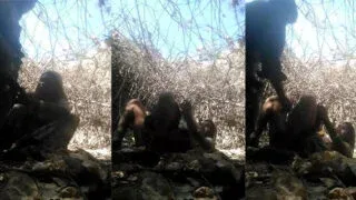 Desi bhabhi gives hot outdoor blowjob in the village MMS Porn