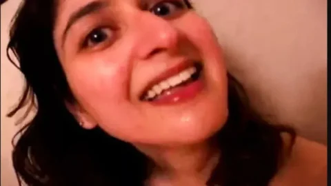 Indian Nri Reena Drinking Piss Desi Porn MMS
